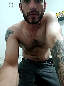 Snapshot of jhonyhot9292 chatting on October 25, 1:35 am jhonyhot9292 online show from October 25, 1:35 am