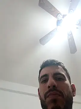 Snapshot of jhonyhot9292 chatting on December 2, 5:46 am jhonyhot9292 online show from December 2, 5:46 am