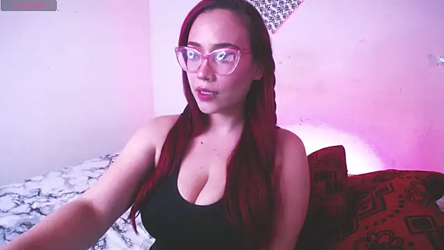 Snapshot of zarquita99 chatting on October 28, 9:24 am zarquita99 online show from October 28, 9:24 am