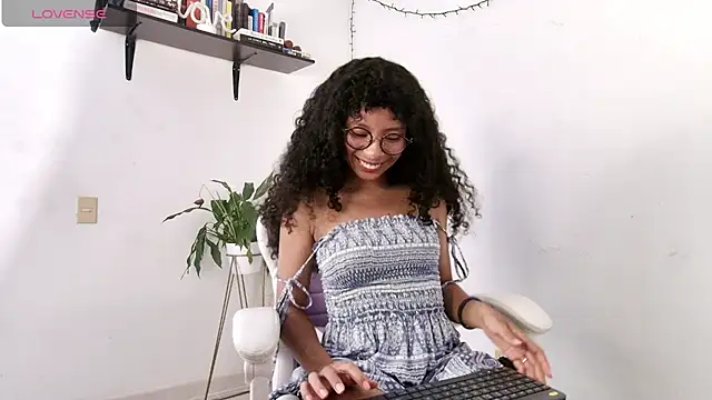 Snapshot of Elektra_williams chatting on December 29, 11:08 pm Elektra williams online show from December 29, 11:08 pm