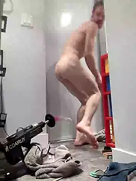 Snapshot of kinkyandmarried chatting on December 21, 12:16 pm kinkyandmarried online show from December 21, 12:16 pm