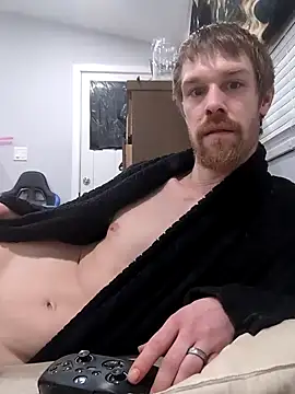 Snapshot of kinkyandmarried chatting on January 4, 4:11 pm kinkyandmarried online show from January 4, 4:11 pm