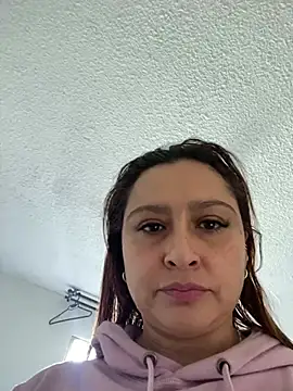 Keittly  online show from December 9, 3:11 pm