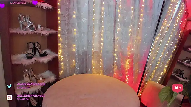 AndreaVelasco online show from February 28, 8:18 pm