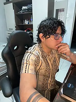 Snapshot of ikkipro chatting on February 26, 11:48 pm ikkipro online show from February 26, 11:48 pm