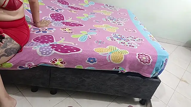 luxandracon23 online show from March 4, 10:16 pm