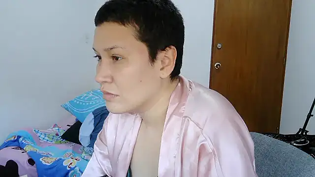 luxandracon23 online show from January 9, 8:32 pm