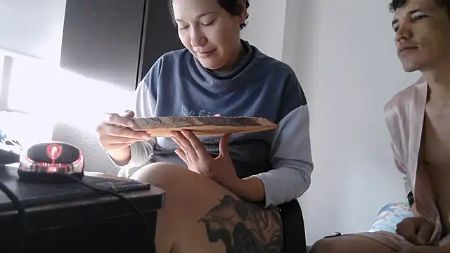 luxandracon23 online show from February 22, 12:58 pm