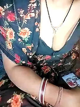 Snapshot of kumarigirl chatting on October 27, 1:53 am kumarigirl online show from October 27, 1:53 am