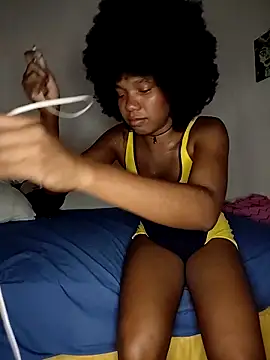 Snapshot of AriLennox_ chatting on February 20, 11:49 pm AriLennox online show from February 20, 11:49 pm