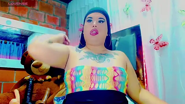 Snapshot of nauthyvalentina chatting on February 22, 12:58 pm nauthyvalentina online show from February 22, 12:58 pm