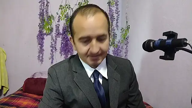 yazforeSolo online show from September 18, 2:30 pm