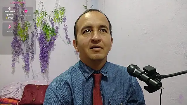 yazforeSolo online show from September 23, 2:42 pm