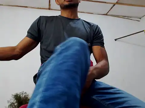 Snapshot of fernandez_latinblackk chatting on January 4, 10:02 pm fernandez latinblackk online show from January 4, 10:02 pm