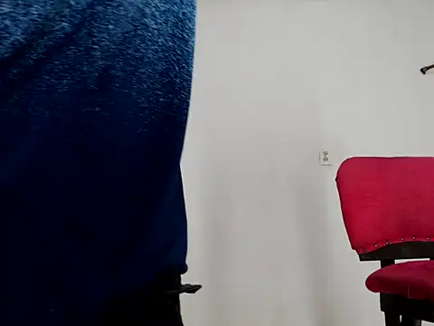 Snapshot of fernandez_latinblackk chatting on January 19, 1:10 am fernandez latinblackk online show from January 19, 1:10 am