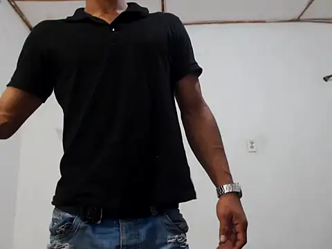 Snapshot of fernandez_latinblackk chatting on January 27, 9:55 pm fernandez latinblackk online show from January 27, 9:55 pm