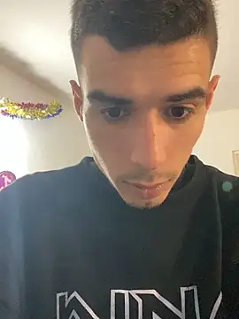 Snapshot of RicarBer chatting on February 5, 7:18 pm RicarBer online show from February 5, 7:18 pm