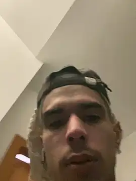 Snapshot of RicarBer chatting on February 6, 12:52 pm RicarBer online show from February 6, 12:52 pm