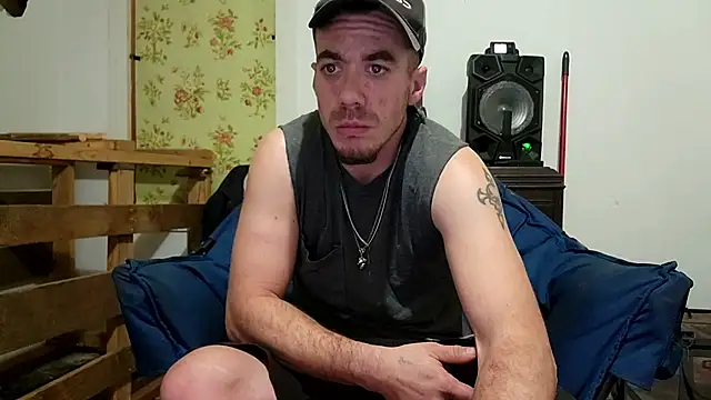 Snapshot of ScubaStevex chatting on December 18, 9:51 pm ScubaStevex online show from December 18, 9:51 pm