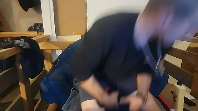 Snapshot of ScubaStevex chatting on December 26, 8:18 am ScubaStevex online show from December 26, 8:18 am