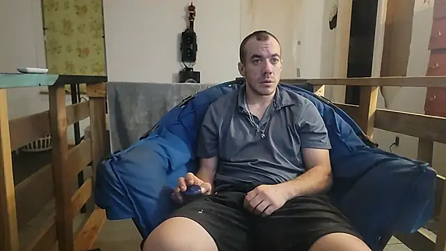 Snapshot of ScubaStevex chatting on December 29, 11:07 am ScubaStevex online show from December 29, 11:07 am