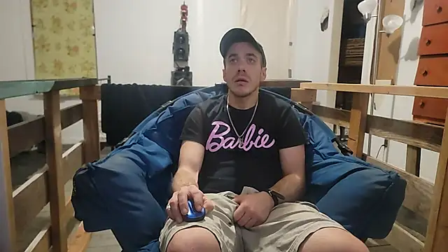 Snapshot of ScubaStevex chatting on December 30, 9:48 am ScubaStevex online show from December 30, 9:48 am