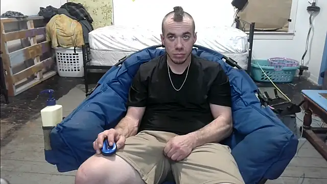 Snapshot of ScubaStevex chatting on March 3, 7:54 am ScubaStevex online show from March 3, 7:54 am