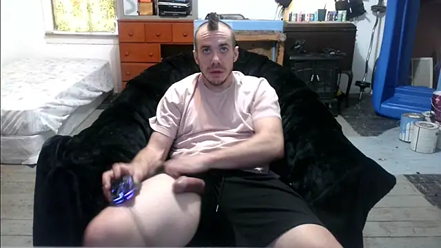 Snapshot of ScubaStevex chatting on March 8, 5:22 pm ScubaStevex online show from March 8, 5:22 pm