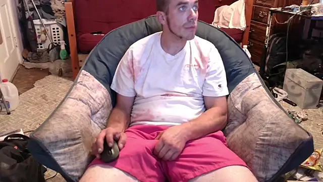 Snapshot of ScubaStevex chatting on September 21, 11:39 pm ScubaStevex online show from September 21, 11:39 pm