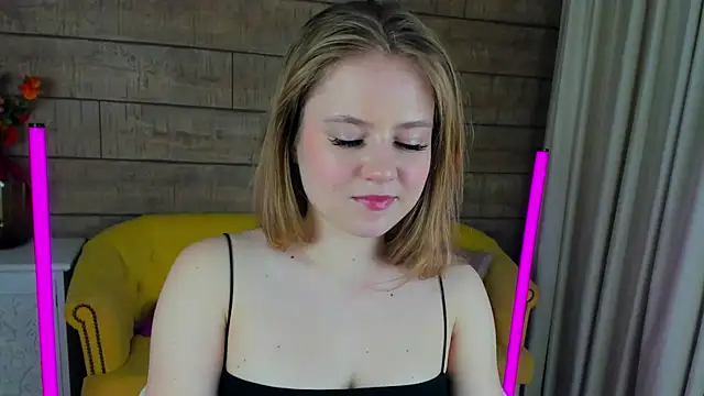 SelinSwarovski online show from February 24, 4:36 pm