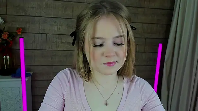 SelinSwarovski online show from March 1, 4:22 pm