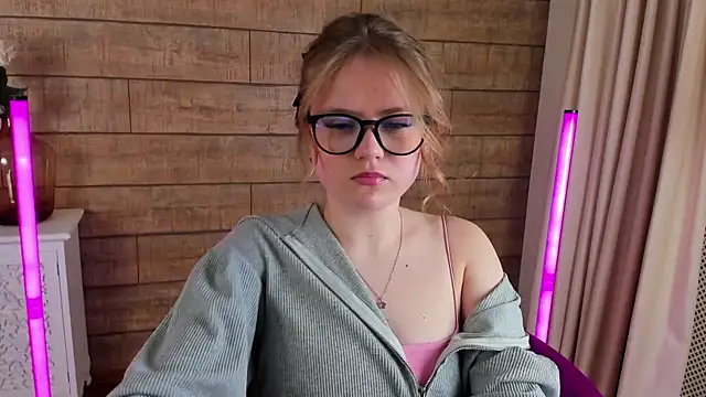 SelinSwarovski online show from March 14, 3:04 am