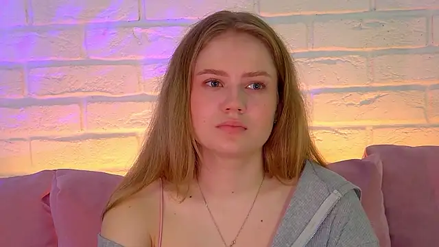 SelinSwarovski online show from November 11, 6:08 pm