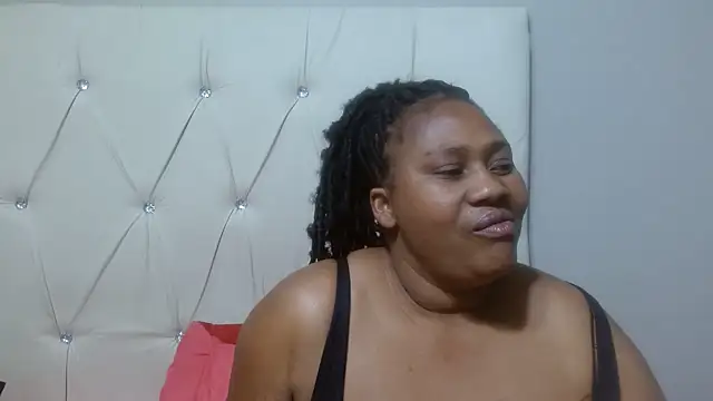 AuntyBigMadam87 online show from September 13, 7:02 pm