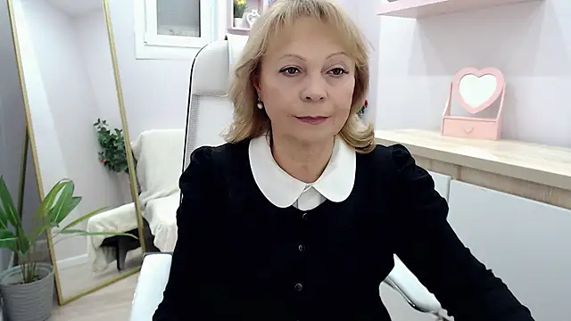 Milla Cutie18 online show from March 3, 5:42 am