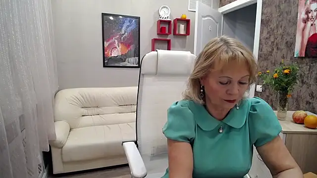 Milla Cutie18 online show from September 22, 5:31 am