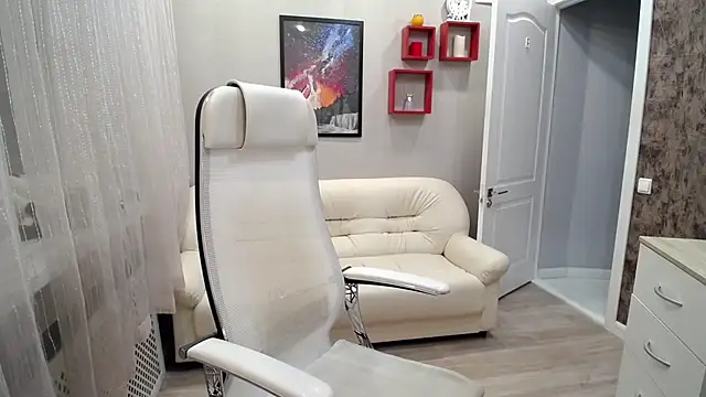 Milla Cutie18 online show from December 3, 5:48 am