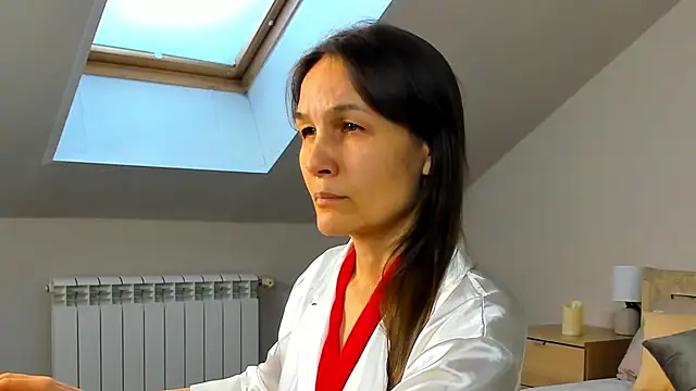 Snapshot of Lillian_White chatting on February 2, 7:09 am Lillian White online show from February 2, 7:09 am