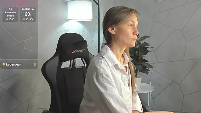 Snapshot of Lillian_White chatting on September 14, 12:54 am Lillian White online show from September 14, 12:54 am