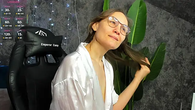 Lillian White online show from January 6, 12:47 am