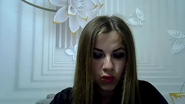 Snapshot of TinaFun4u chatting on May 21, 10:17 pm TinaFun4u online show from May 21, 10:17 pm
