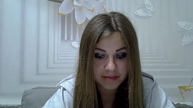 Snapshot of TinaFun4u chatting on June 6, 7:51 pm TinaFun4u online show from June 6, 7:51 pm