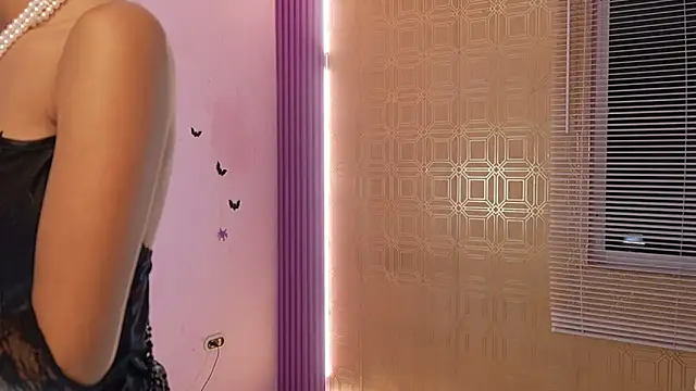 Bella19  online show from October 31, 9:38 pm