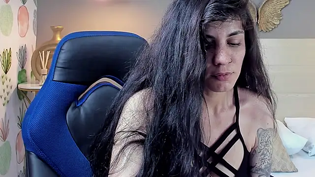 elissa iris online show from December 19, 7:18 pm