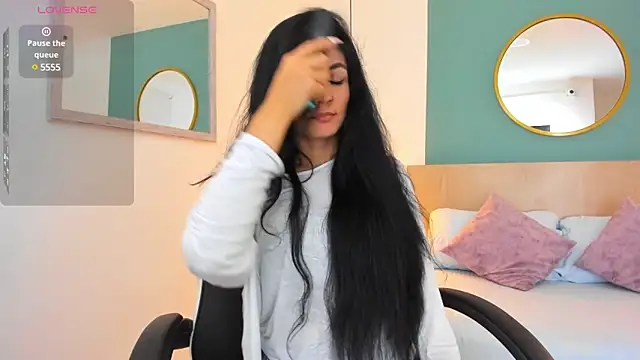 elissa iris online show from March 4, 2:17 am