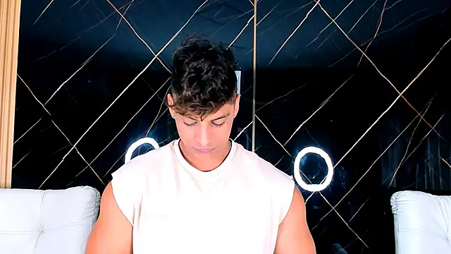 Owen Muzcle online show from September 30, 3:55 am