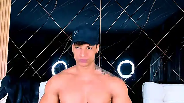 Owen Muzcle online show from October 8, 10:13 am