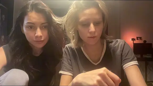 Snapshot of KatiKate chatting on November 19, 5:13 pm KatiKate online show from November 19, 5:13 pm