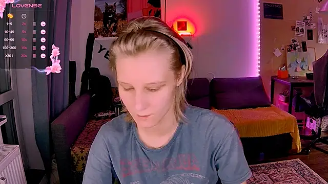 Snapshot of KatiKate chatting on December 3, 2:26 pm KatiKate online show from December 3, 2:26 pm