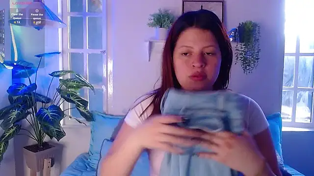 ShyVibes  online show from September 19, 7:36 pm